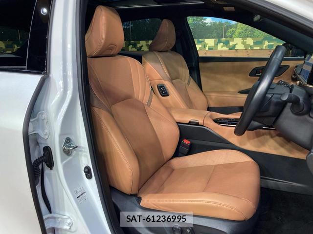 Toyota CROWN 2024-11 8728070-8