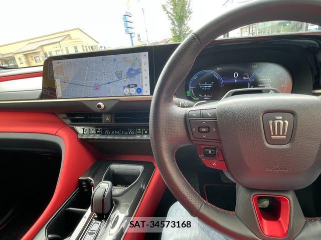 Toyota CROWN 2025-01 8728196-19