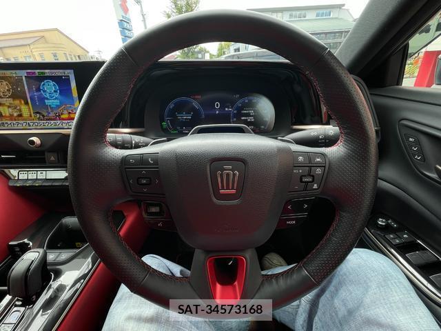 Toyota CROWN 2025-01 8728196-7