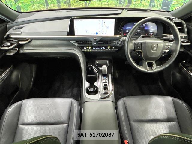 Toyota CROWN 2023-10 8728391-1