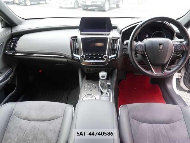 Toyota CROWN 2019-07 8726203-2