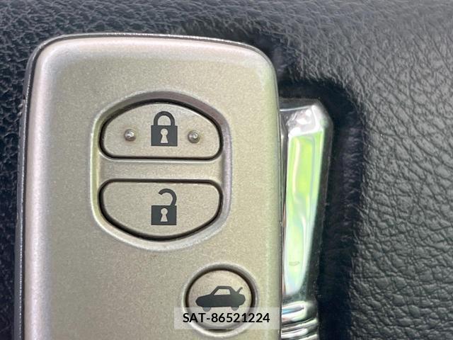 Toyota CROWN 2010-04 8727098-4