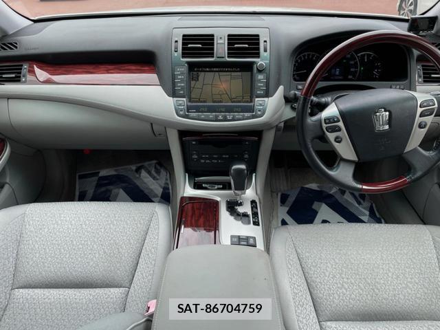Toyota CROWN 2011-01 8727139-1