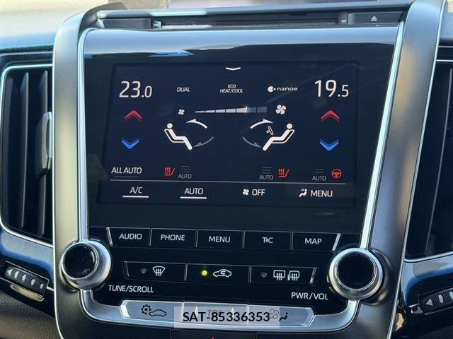 Toyota CROWN 2021-08 8728975-18