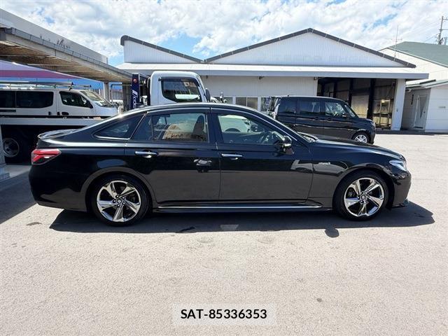 Toyota CROWN 2021-08 8728975-3