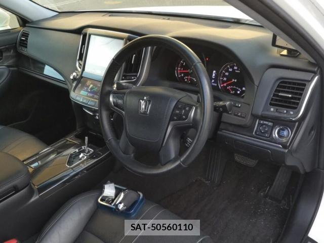 Toyota CROWN 2014-02 8729428-2