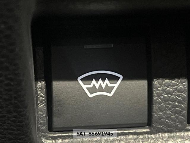 Toyota CROWN 2023-12 8730184-5