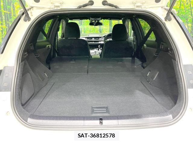 Lexus CT 2011-09 8727048-10
