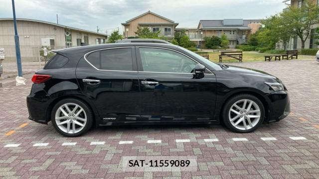 Lexus CT 2017-10 8729576-10