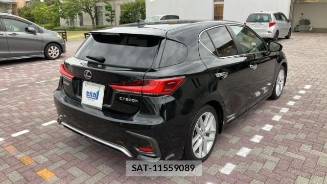 Lexus CT 2017-10 8729576-13