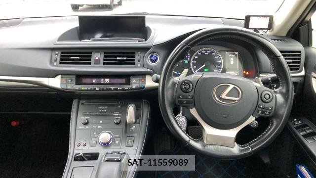 Lexus CT 2017-10 8729576-16