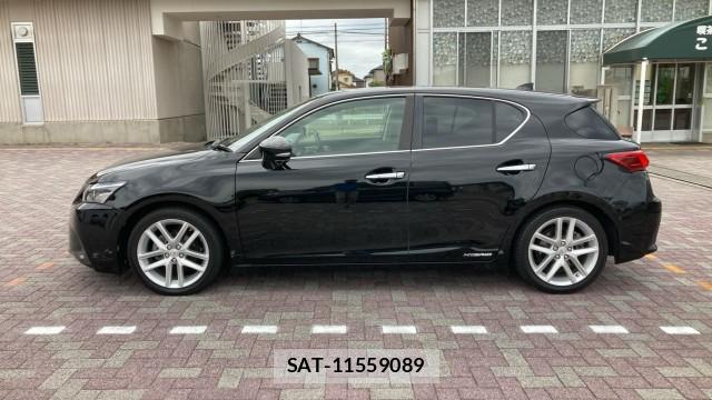 Lexus CT 2017-10 8729576-3