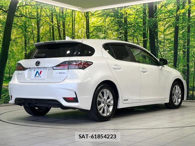 Lexus CT 2015-02 8730682-16