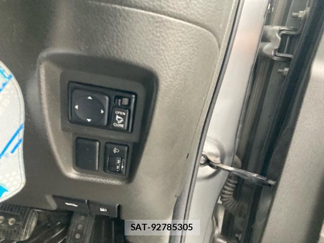 Nissan CUBE 2009-10 8727173-19