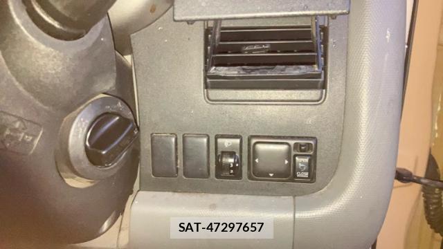 Nissan CUBE 2006-08 8727208-4
