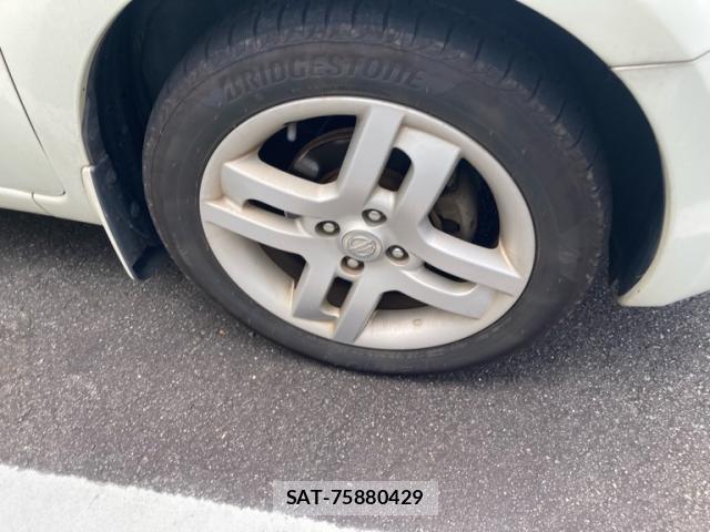 Nissan CUBE 2011-01 8727278-3
