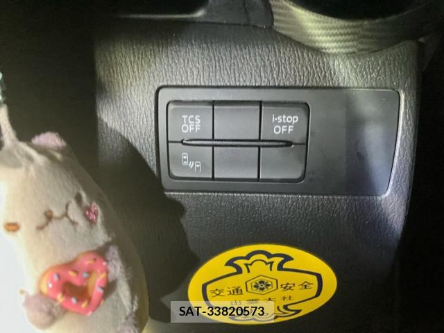 Mazda CX-3 2015-04 8727213-17