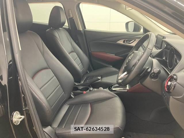Mazda CX-3 2018-01 8728160-10