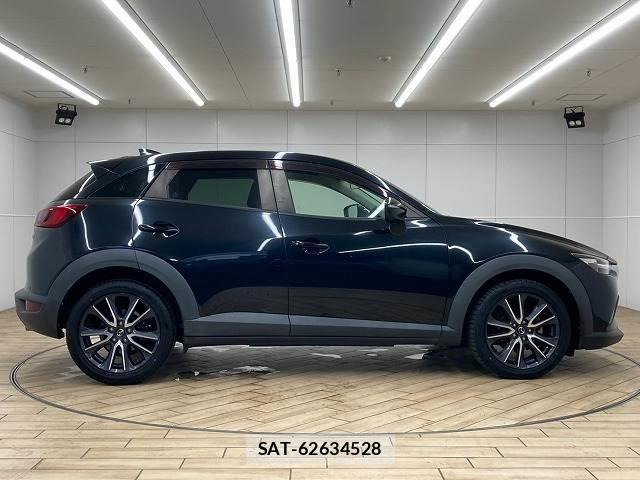 Mazda CX-3 2018-01 8728160-17