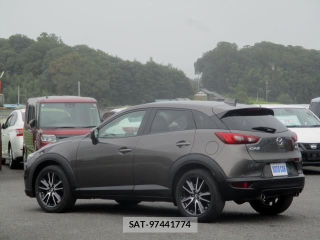 Mazda CX-3 2018-02 8728542-13
