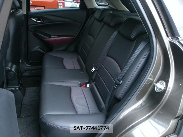 Mazda CX-3 2018-02 8728542-9