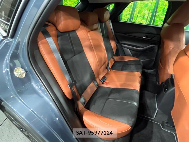 Mazda CX-30 2025-04 8727795-8