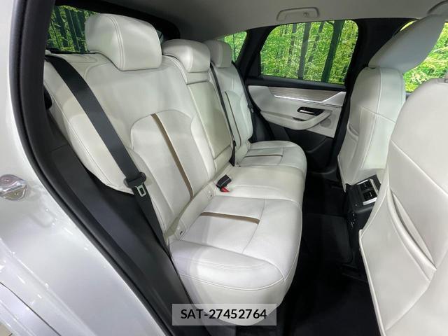 Mazda CX-60 2022-12 8727990-8