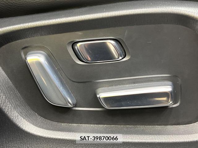 Mazda CX-8 2023-04 8730834-6