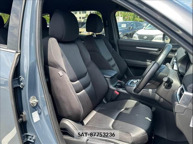 Mazda CX-8 2022-06 8731354-9