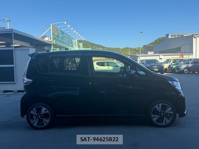 Nissan DAYZ 2017-06 8726584-4
