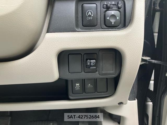 Nissan DAYZ 2017-03 8727378-15