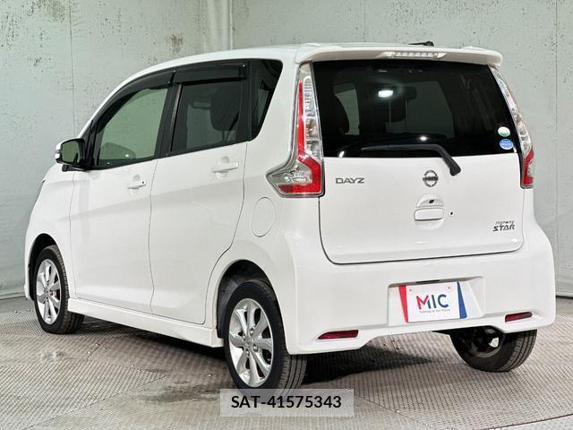 Nissan DAYZ 2017-08 8729914-15