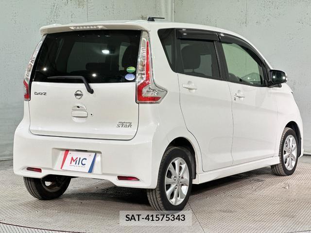 Nissan DAYZ 2017-08 8729914-16