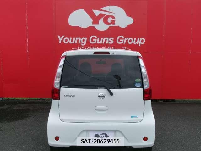 Nissan DAYZ 2013-09 8731444-1