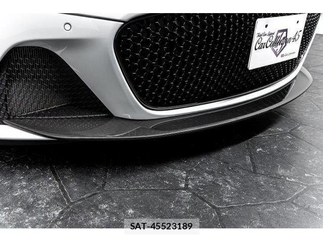 Aston Martin DBS 2020-04 8726842-10