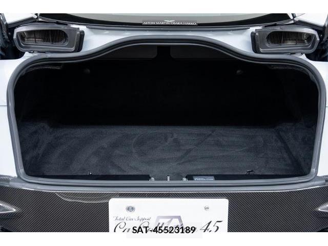 Aston Martin DBS 2020-04 8726842-17