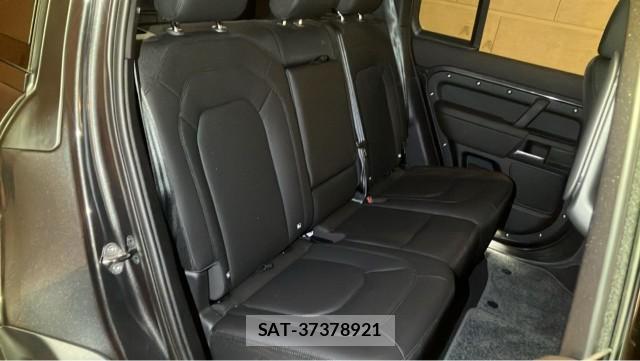 Land Rover DEFENDER 2025-08 8729594-6