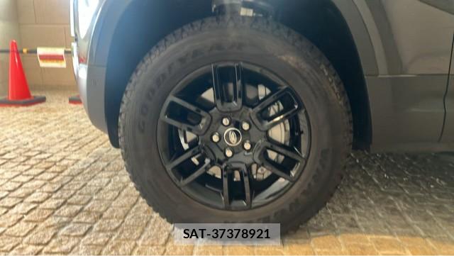 Land Rover DEFENDER 2025-08 8729594-8