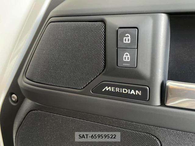 Land Rover DEFENDER 2025-06 8730329-8