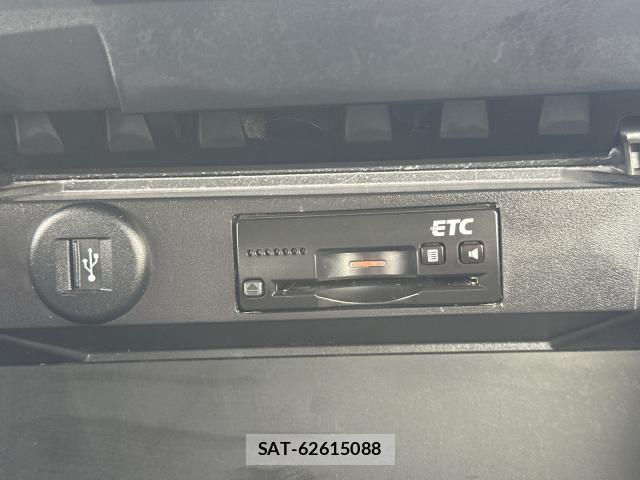 Mitsubishi DELICA 2019-02 8728009-6