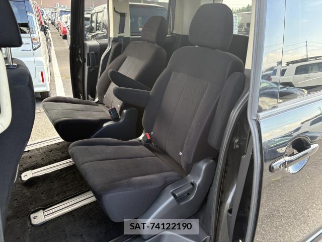 Mitsubishi DELICA 2018-10 8727546-10