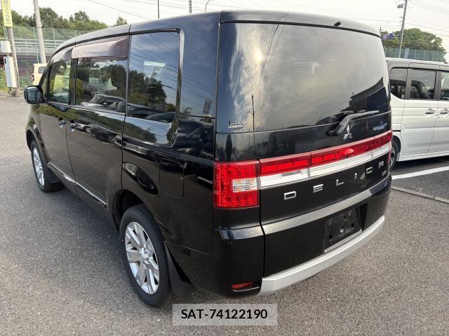 Mitsubishi DELICA 2018-10 8727546-4
