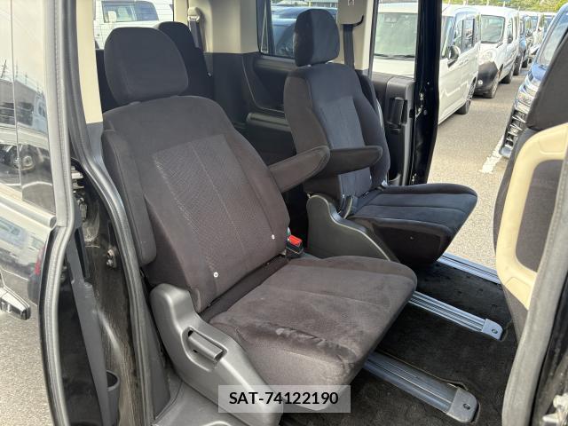 Mitsubishi DELICA 2018-10 8727546-9