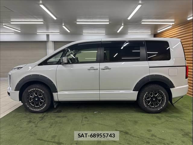 Mitsubishi DELICA 2022-03 8727718-16