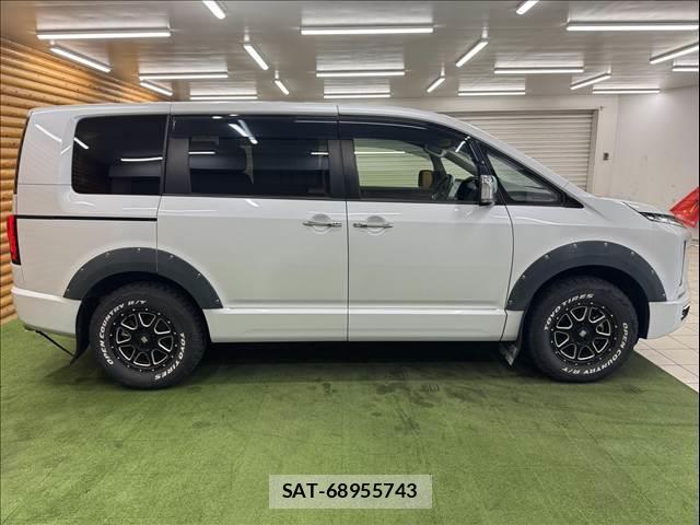 Mitsubishi DELICA 2022-03 8727718-17
