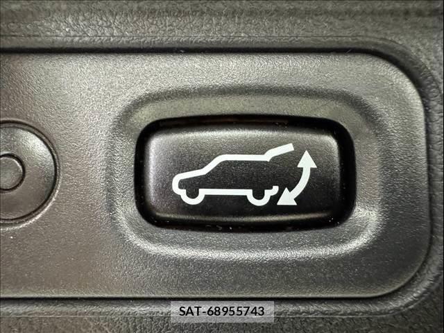 Mitsubishi DELICA 2022-03 8727718-5