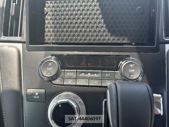 Mitsubishi DELICA 2026-05 8727828-11