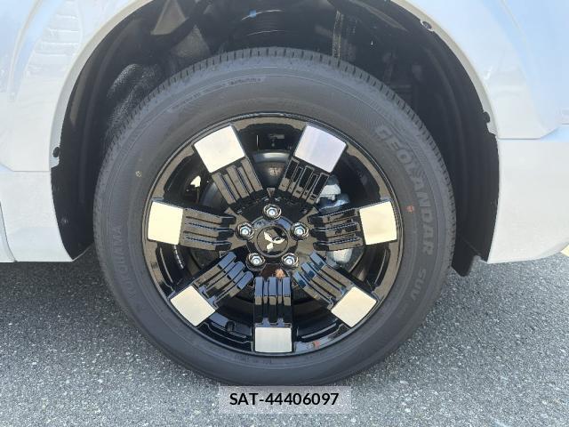 Mitsubishi DELICA 2026-05 8727828-16