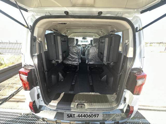 Mitsubishi DELICA 2026-05 8727828-6