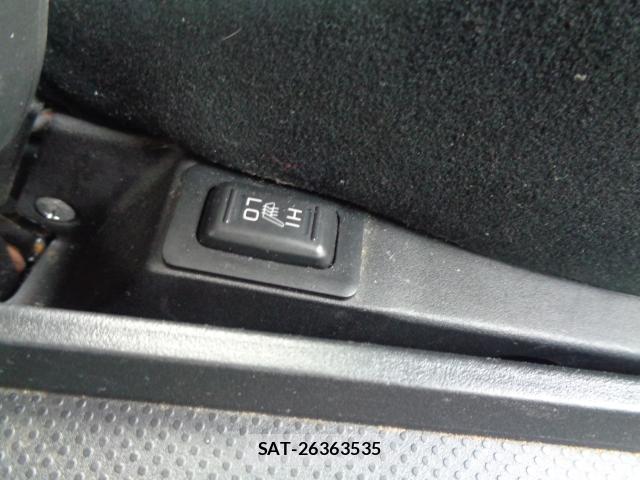 Mitsubishi DELICA 2019-06 8727870-11